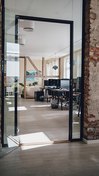 Åpent landskap med plass til 10 personer