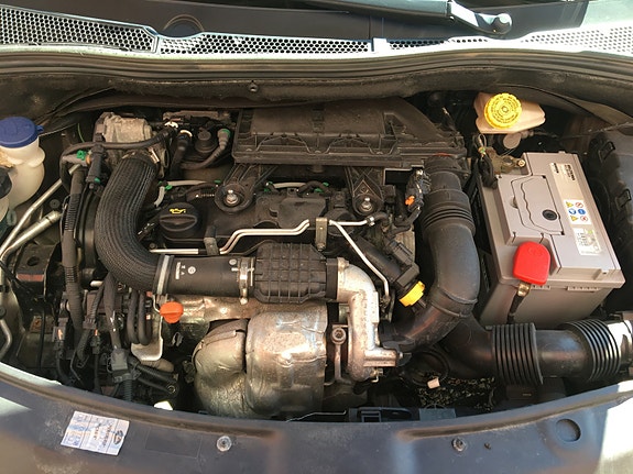 Peugeot 208 16 of 21