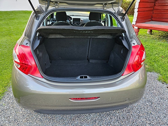 Peugeot 208 5 of 21