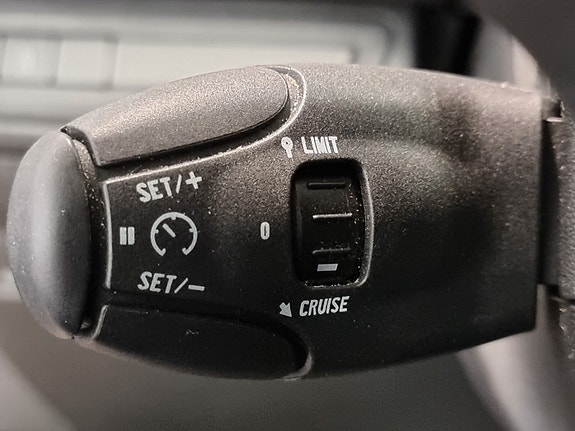 Peugeot 208 13 of 21