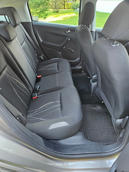 Peugeot 208 9 of 21
