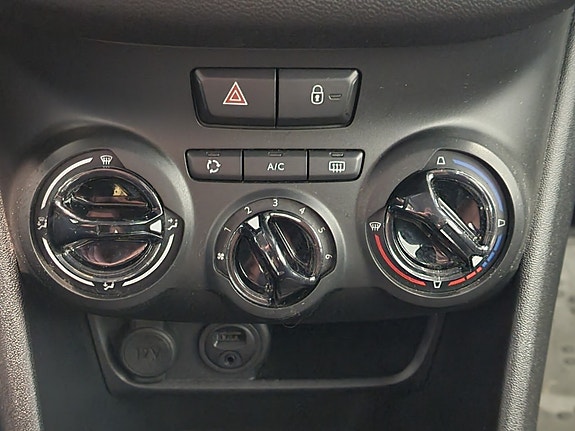 Peugeot 208 14 of 21