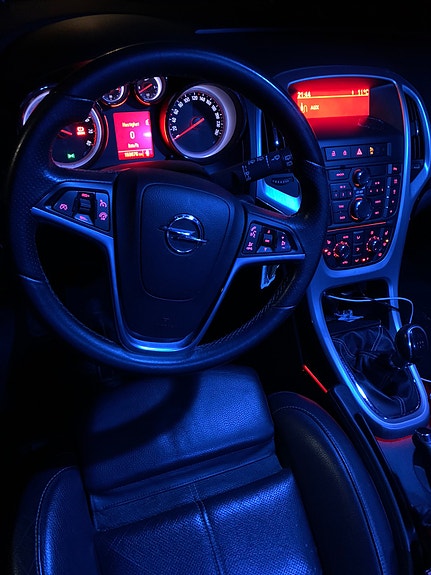 Opel Astra 10 of 12