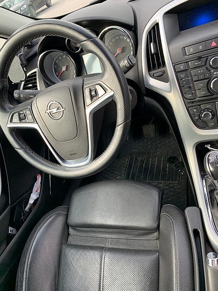 Opel Astra 6 of 12