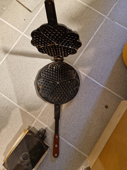 Product image 1 of 3