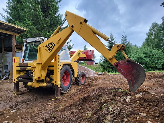 JCB 3C 2 of 4