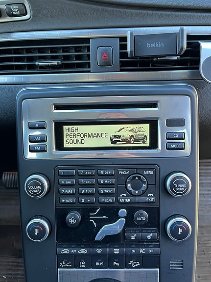 Volvo XC70 18 of 30