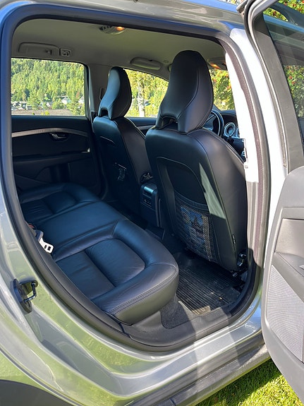 Volvo XC70 22 of 30