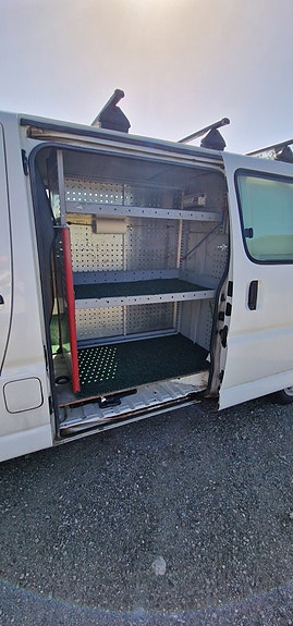 Toyota HiAce 4 of 8