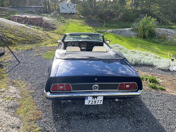 Ford Mustang 4 of 16