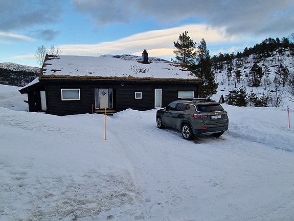 Strandebarm i Hardanger. Moderne fritidsbolig på Haukås