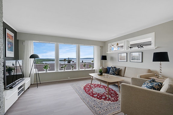 Fra stuen er det fantastisk utsikt utover Oslofjorden.