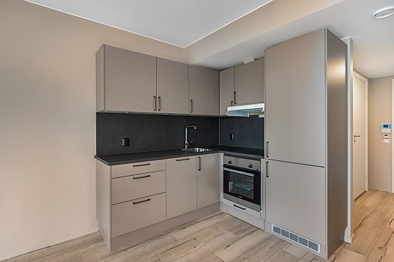 Kjøkken med integrerte hvitevarer