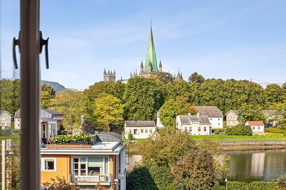 Aktiv Eiendomsmegling v/ Kirsti Næss Olsen har gleden av å presentere Teglbrennerveien 7 A.