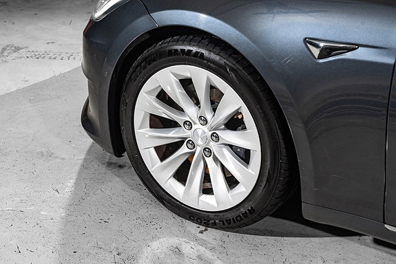 Tesla Model S 9 of 27