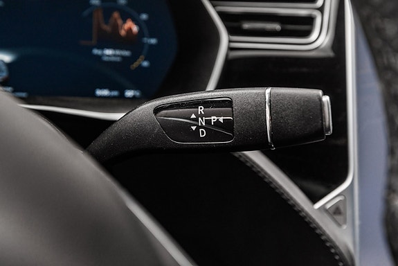 Tesla Model S 23 of 27