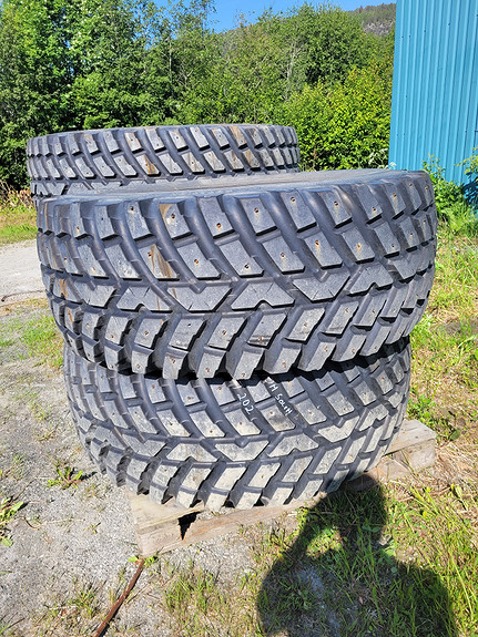 Nokian TRI2 med pigg, kr 49 000,-