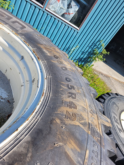 Nokian TRI2 med pigg, kr 49 000,-