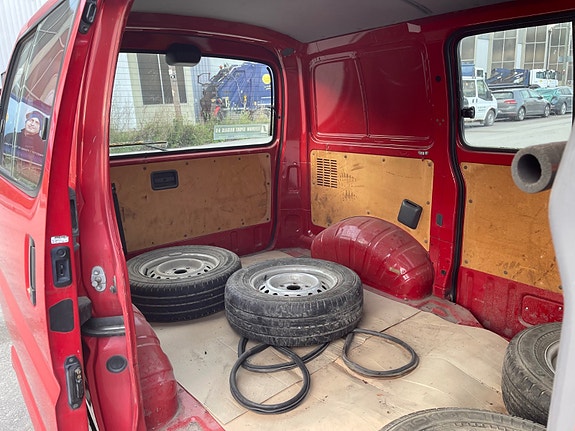 Toyota HiAce 20 of 26