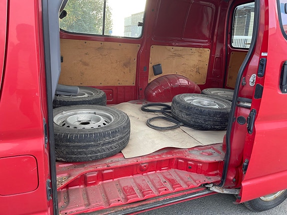 Toyota HiAce 15 of 26