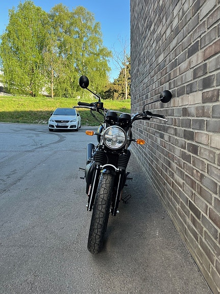 Royal Enfield Interceptor 650 4 of 5