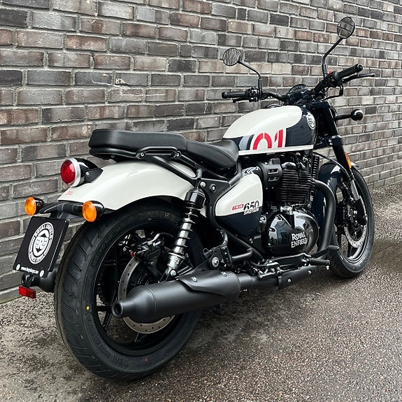 Royal Enfield Shotgun 650 2 of 5