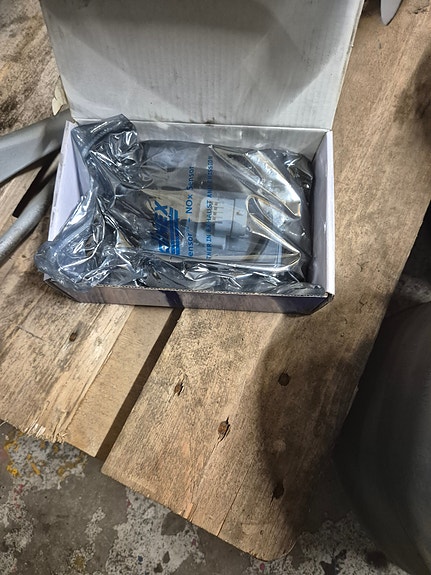 Product image 1 of 2