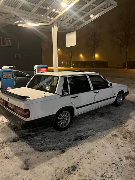 Volvo 740 3 of 19