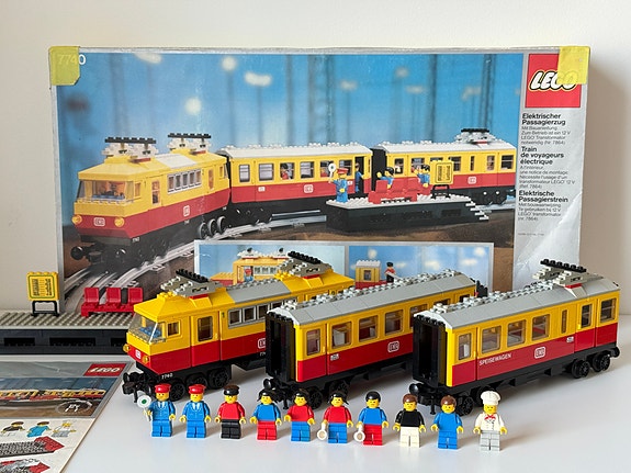 Lego Railway Old Lego Train Sets LEGO Vintage 12V Trains 7740