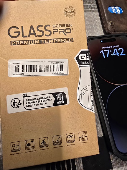 Product image 1 of 3