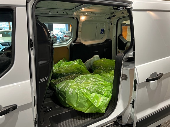 Ford Transit Connect 23 of 24
