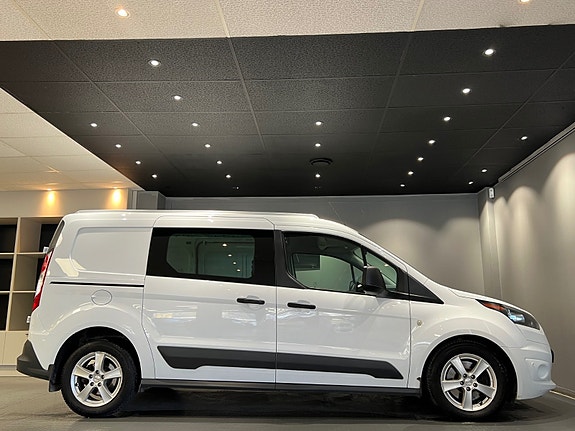 Ford Transit Connect 7 of 24