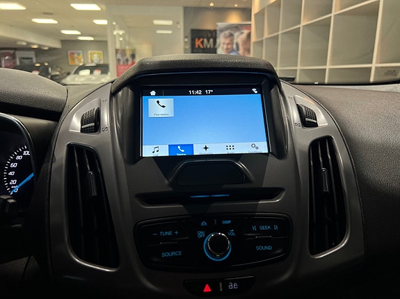Ford Transit Connect 17 of 24