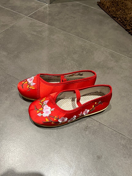 Product image 1 of 4