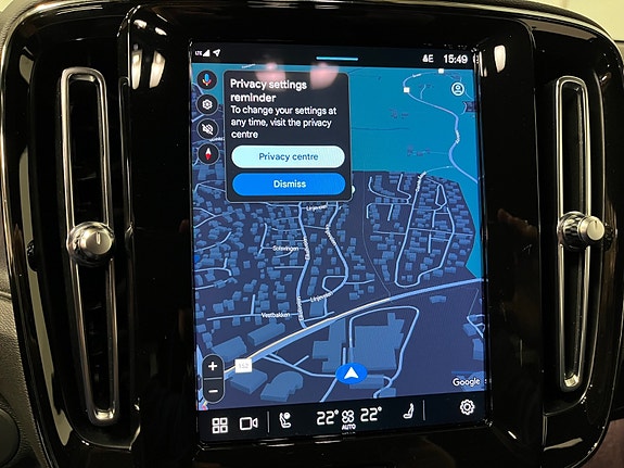 Volvo XC40 17 of 24