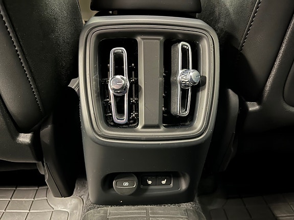 Volvo XC40 19 of 24