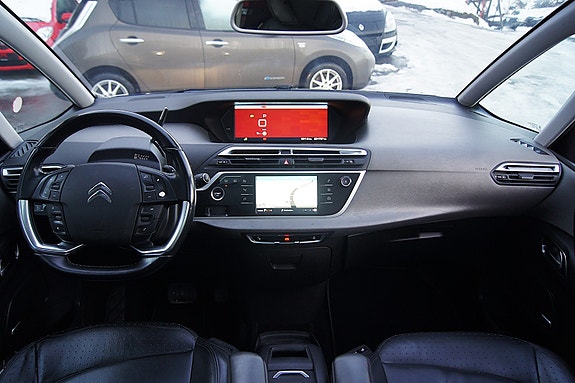 Citroen C4 Picasso 18 of 24