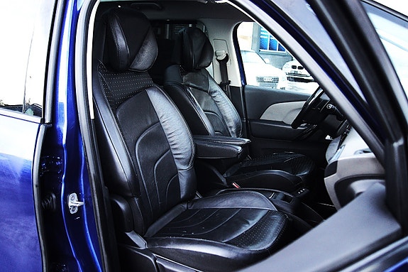Citroen C4 Picasso 12 of 24