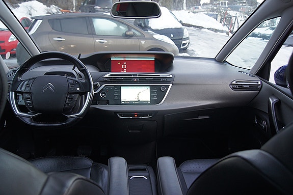 Citroen C4 Picasso 17 of 24