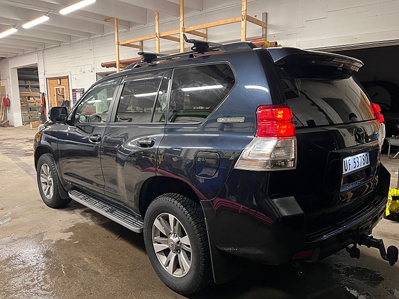 Toyota Land Cruiser 5 of 30
