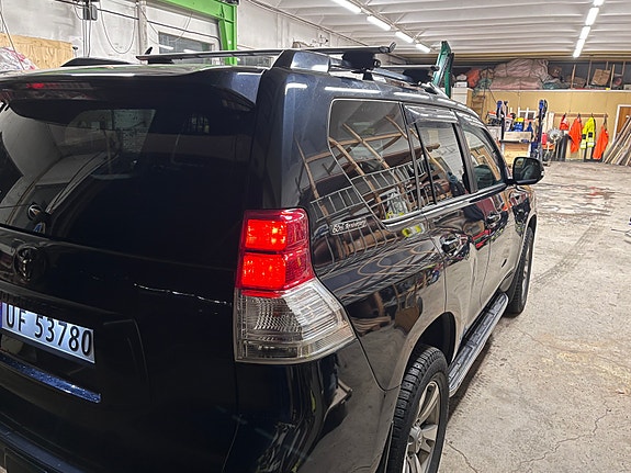 Toyota Land Cruiser 7 of 30