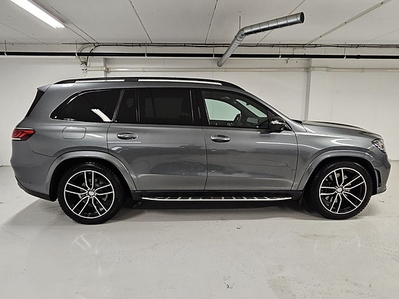 Mercedes-Benz GLS 4 of 5