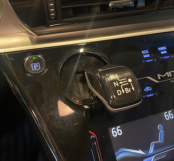 Toyota Mirai 22 of 30