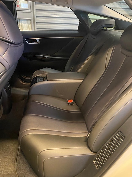Toyota Mirai 11 of 30