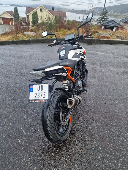 KTM Duke 2 of 9