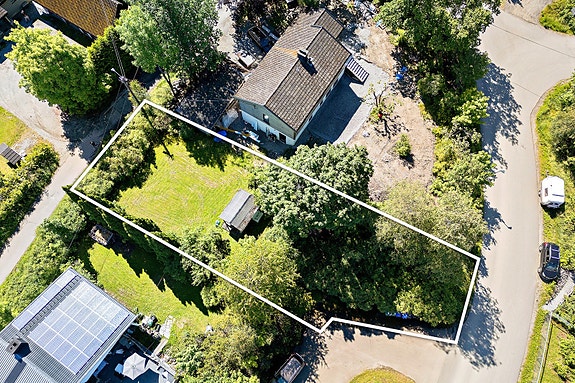 Tomtegrenser skissert se grunnkart for nøyaktige grenser