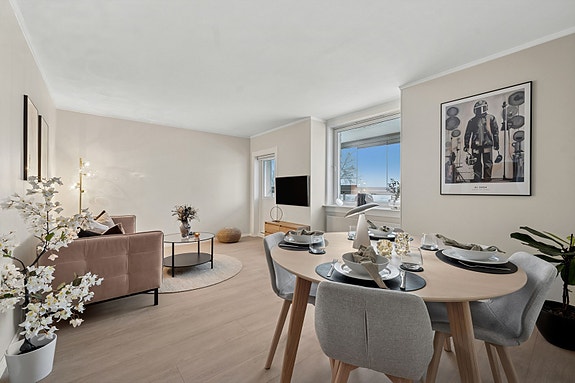 DNB Eiendom v/Sandra Bjerkemo Kristiansen har gleden av å presentere Refstadsvingen 5!