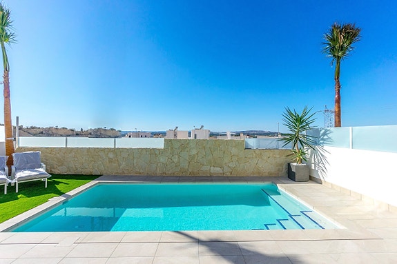 En megler med gode referanser -  SPANIA1.no