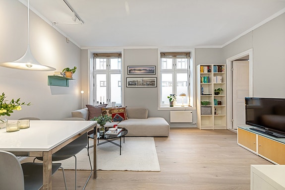 Velkommen til Helgesens gate 9 på Grünerløkka presentert Av Joakim Bjøntegård / Partner Privatmegleren Aksept