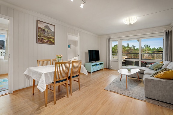 - Velkommen til Løvåsveien 70! Presentert av PrivatMegleren v/Andreas Rasmussen -